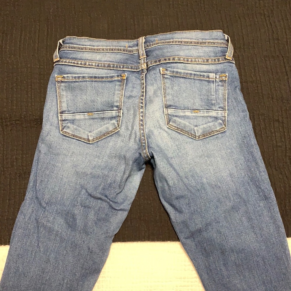 Flying Monkey, skinny jeans, medium wash.